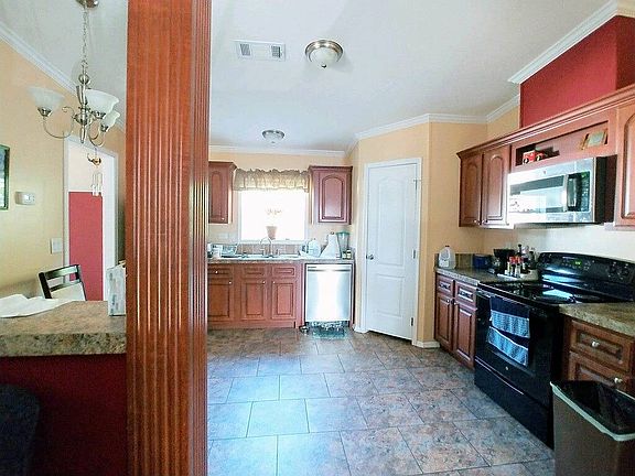 3rd image of 558 Sandy Palm Dr