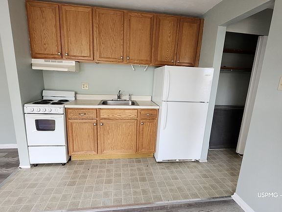 3rd image of 3425 Gamble Ave #9