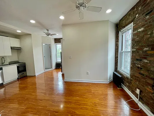 Rented by Highline Residential | media 10