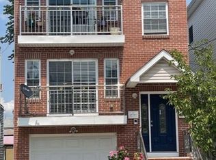 42 Pamrapo Ave, Jersey City, NJ 07305