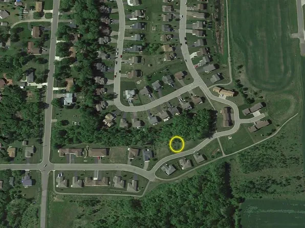 345 Jefferson Ln, Saint Joseph, MN 56374