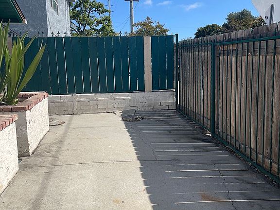 3rd image of 3348 1/2 32nd St #3344