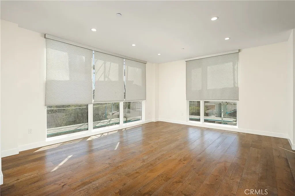 3 bed, 1709 sqft, $7,795 — Photo 3