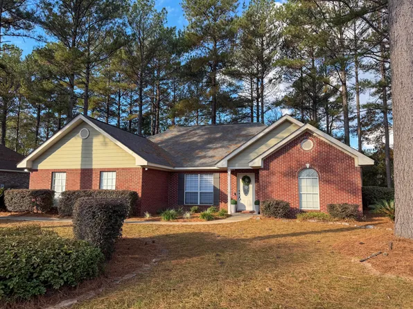 153 Red Roan Rd, Hattiesburg, MS 39402