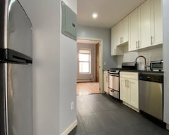 2nd image of 109 Madison St APT 3A