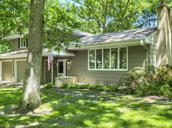 4696 126th St N, White Bear Lake, MN 55110
