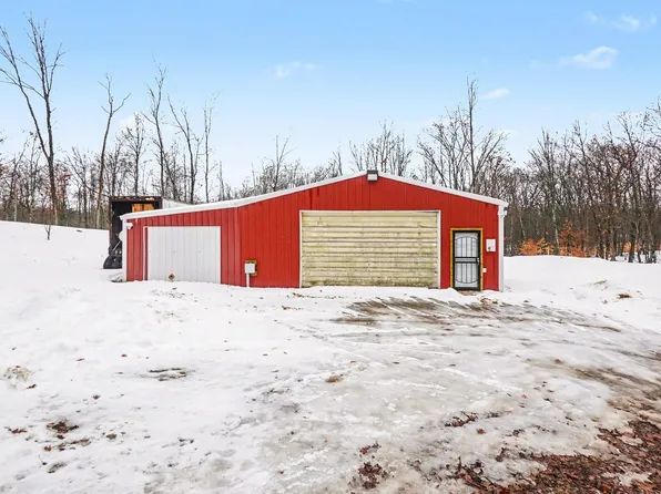 9047 E Oakwood Trl, Reed City, MI 49677