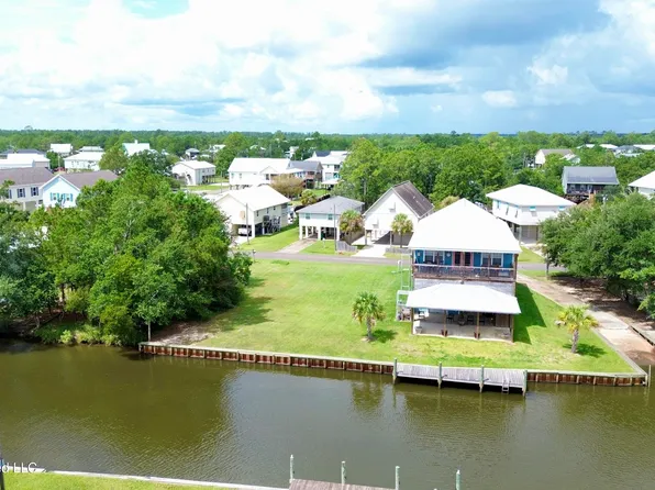 11030 New York St, Bay Saint Louis, MS 39520