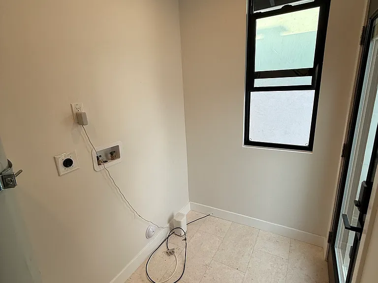 227 Avenida Serra #C — Photo 10