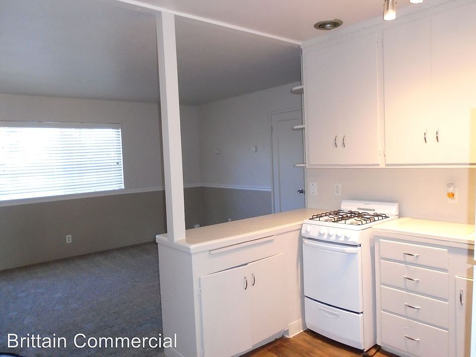 1st image of 2900 Marconi Ave APT 1