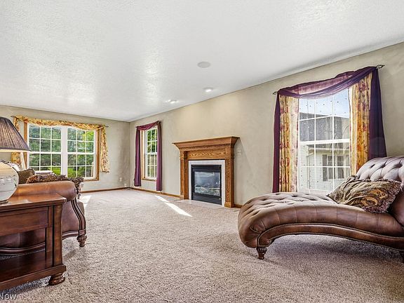 4th image of 5870 Sky Ridge Ave NE