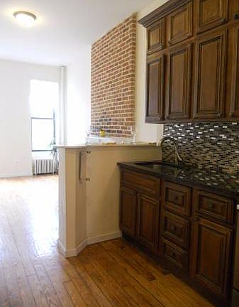 3rd image of 436 Lenox Ave APT 2