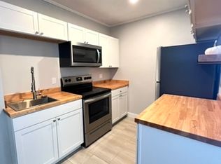 5 Chapel St #14, Newmarket, NH 03857