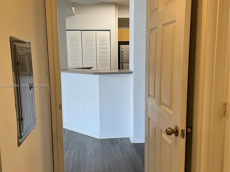 1919 Van Buren St #818A — Photo 12