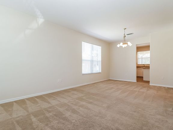 4th image of 534 Lakewood Dr