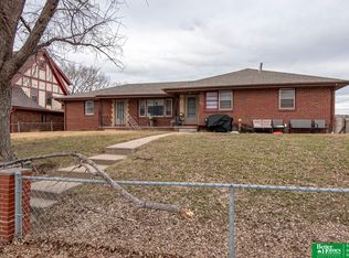 3304 S 32nd Ave, Omaha, NE 68105