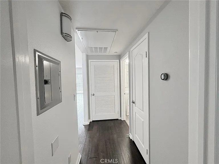 3401 S Bentley Ave #203 — Photo 19
