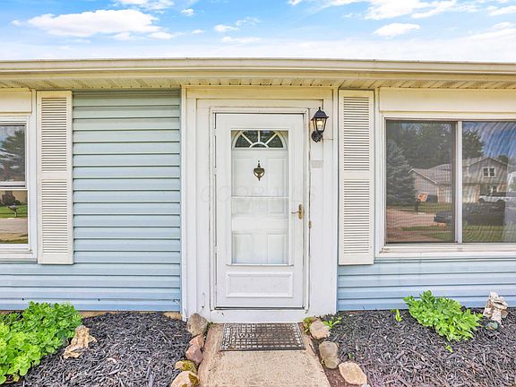 4th image of 2631 Millrace Dr