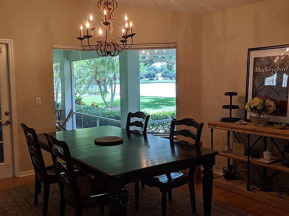 3rd image of 447 Lake Victoria Cir