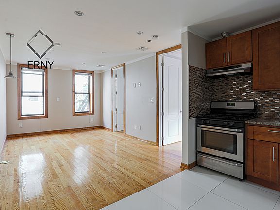 2nd image of 1573 Lincoln Pl #2C