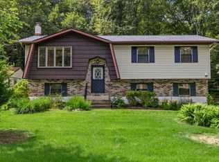 1134 Lake Of The Pines Blvd S, East Stroudsburg, PA