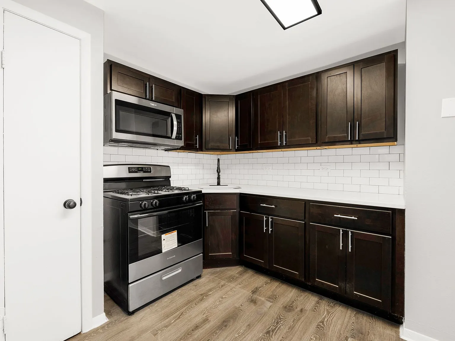 8935 S Dauphin Ave — Photo 4