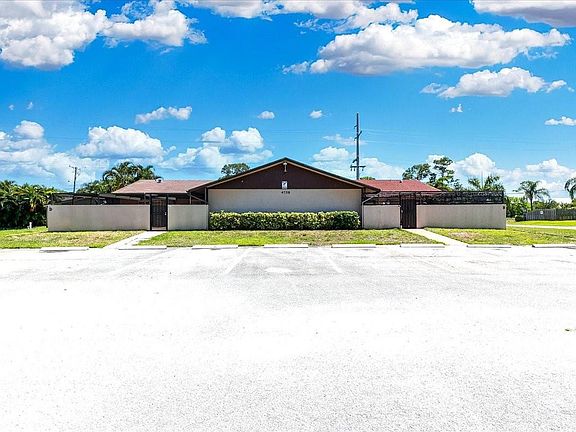 2nd image of 4758 Sunny Palm Circle #C