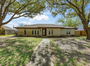 1901 Yorkstown Dr, Ennis, TX 75119