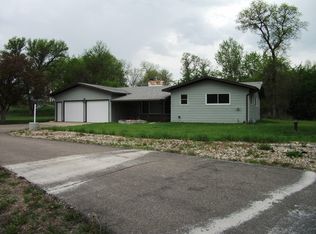 412 1st St W, Sawyer, ND 58781