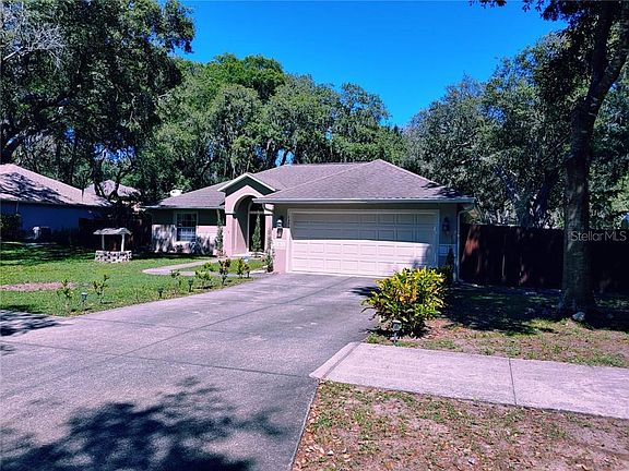 4th image of 1305 Canopy Oaks Dr