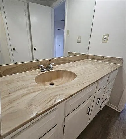 58 Carriage Ln #B — Photo 8