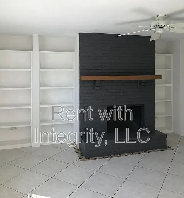 2 bed, 1.0 bath, 971 sqft, $1,250 — Photo 4