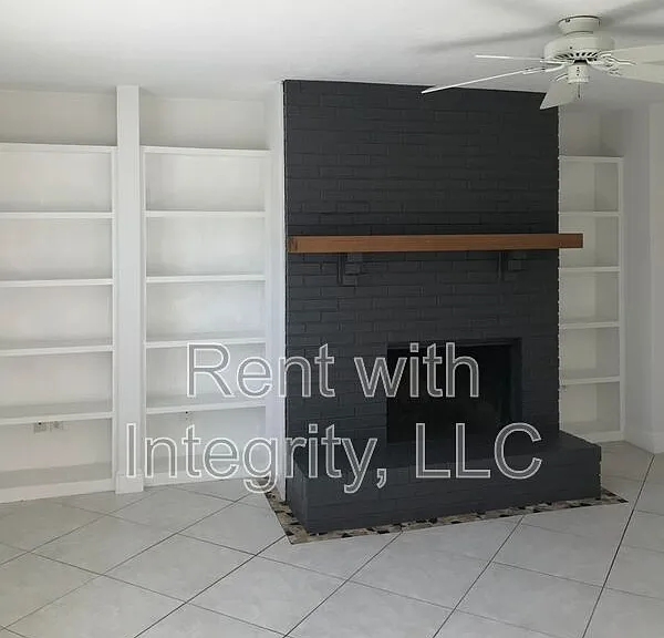 156D Locke St — Photo 3