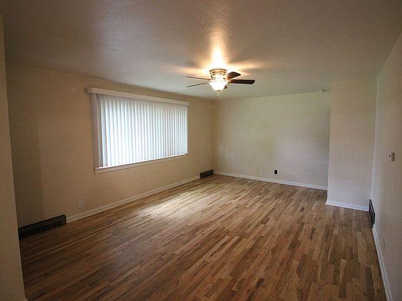2nd image of 2820 Gardner Pl