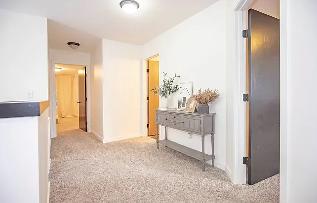 1108 Sigafoos Ave NW — Photo 5