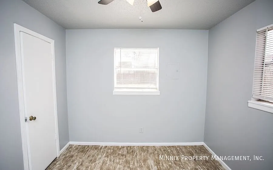 3104 Avenue N. — Photo 3