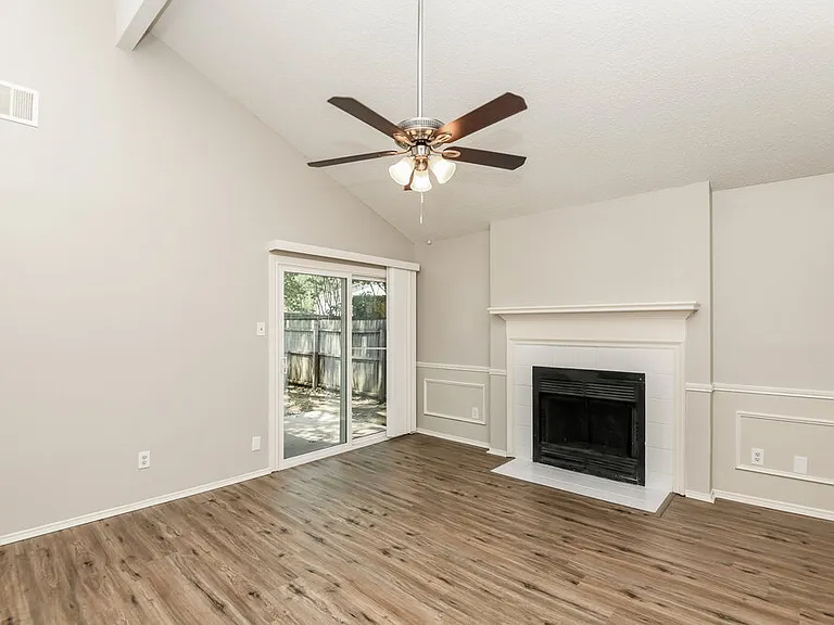 5016 Santa Fe Ct — Photo 8