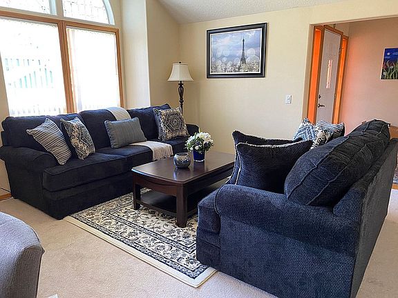 3rd image of 332 SE 69th Ave