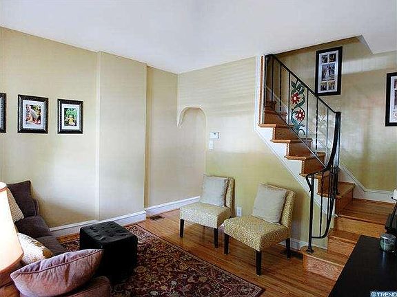 3rd image of 1318 N Scott St