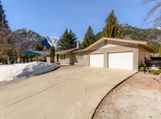 236 Scholze St, Leavenworth, WA 98826