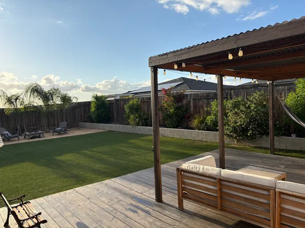 12422 Piano Dr, Bakersfield, CA 93311