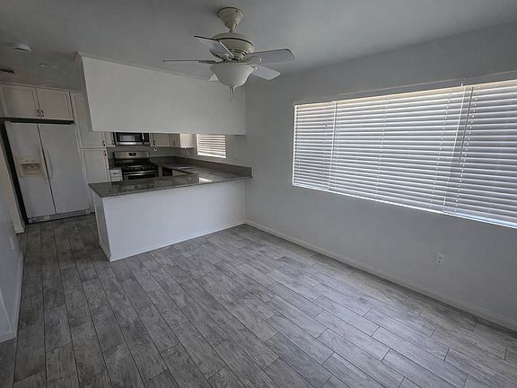 3rd image of 12212 Bailey St #1