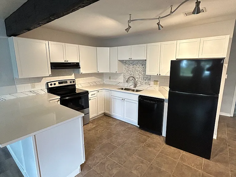 436 Ponderosa Ave — Photo 2