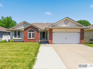 3506 Blackhawk Dr, Bellevue, NE 68123