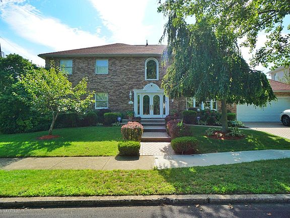 2nd image of 130 Peare Pl