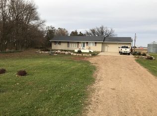 46384 286th St, Davis, SD 57021