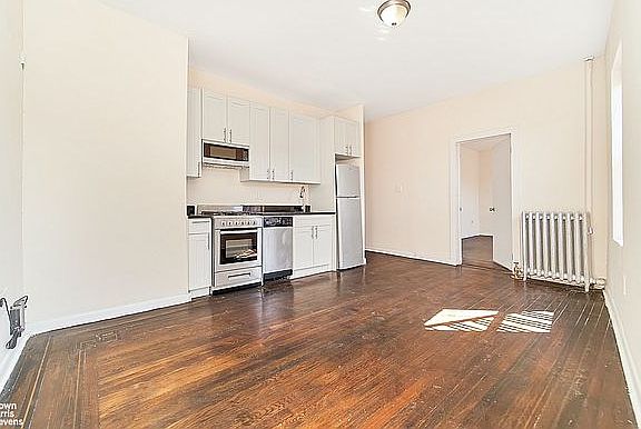 2nd image of 720 W 181st St APT 54