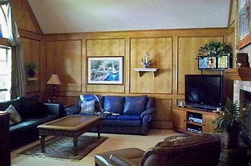 3rd image of 702 Highland Hills Ln