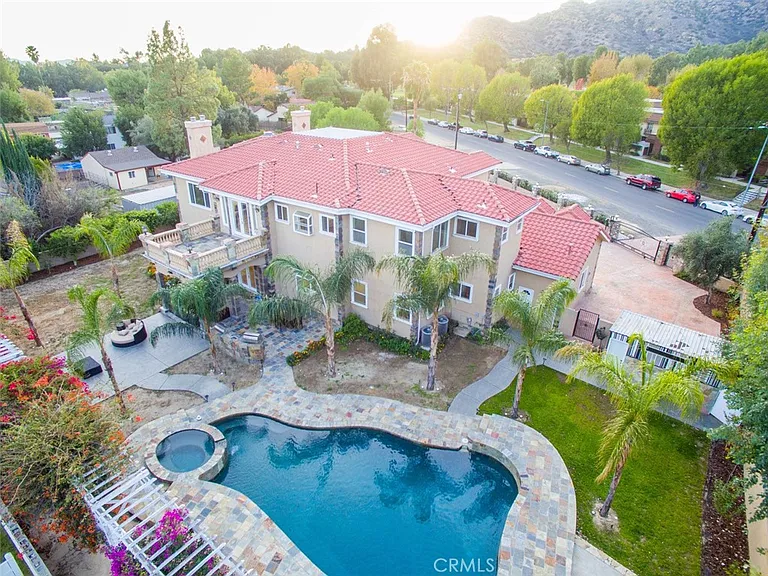 10062 Valley Circle Blvd — Photo 11