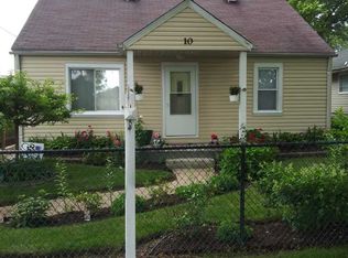 10 Baldwin Ave, Waukegan, IL 60085